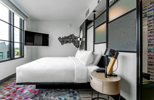 Easton Hotel | Aloft Columbus Easton
