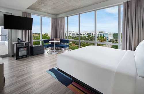 Delray Beach Hotel | Aloft Delray Beach