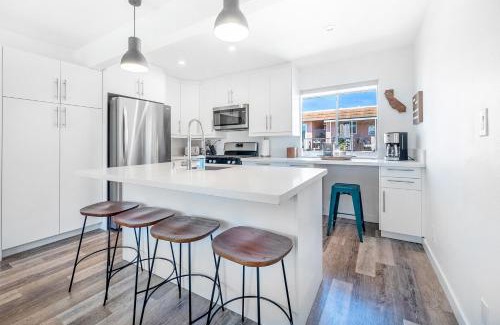 San Clemente Casa | Aloha Amigos Surf Getaway