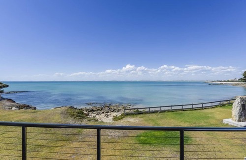 Waterhouse Casa | Aloha Beachfront Robe Central