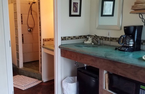 Volcano Casa | Aloha Crater Lodge and Lava Tube
