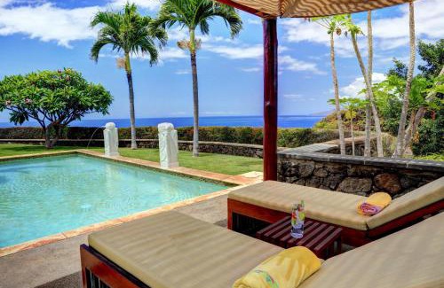 Historic Lahaina Front Street Casa | Aloha Spirit Maui home