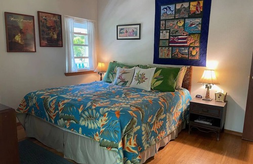 Keaau Cama Y Desayuno | Aloha Suite: Watch Whales, Breakfast included at Ala Kai Bed and Breakfast