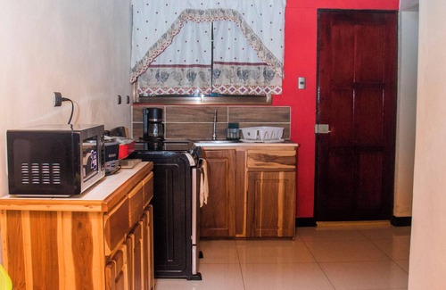 Villa Bonita Apartamento | Aloj Entero 1km Juan Santamaría Airport