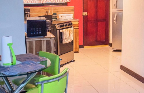 Villa Bonita Apartamento | Aloj Entero 1km Juan Santamaría Airport