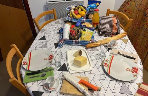 Noves de Segre Apartamento | Alojamiento Evelyne Cal Paleta Noves de Segre