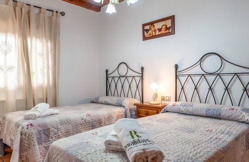 Arbuniel Villa | Alojamiento Rural La Ventilla Arbuniel by Ruralidays
