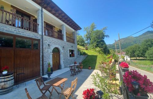 San Juan de Parres Hotel | Alojamiento Rural Cosorios