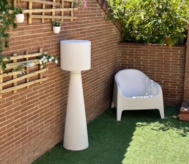 Burgos Apartamento | Alojamientos Castellana Jardín 1 y 2 PARKING Y PISCINA GRATIS!