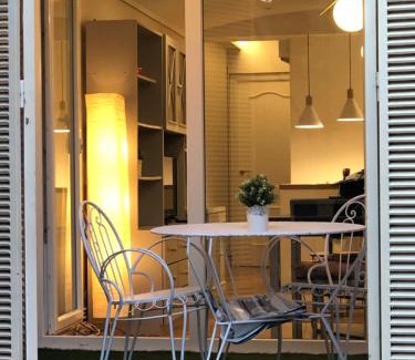 Burgos Apartamento | Alojamientos Castellana Jardín 1 y 2 PARKING Y PISCINA GRATIS!