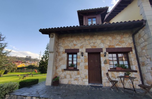 Castrillon Casa | Alojamientos Rurales Naveces - Asturias - La Montaña