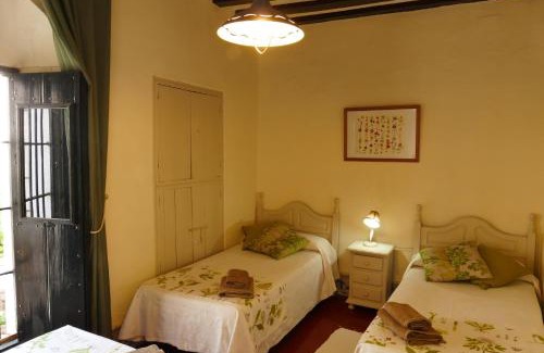 Fuenteheridos Casa | Alojamientos Turísticos Biarritz