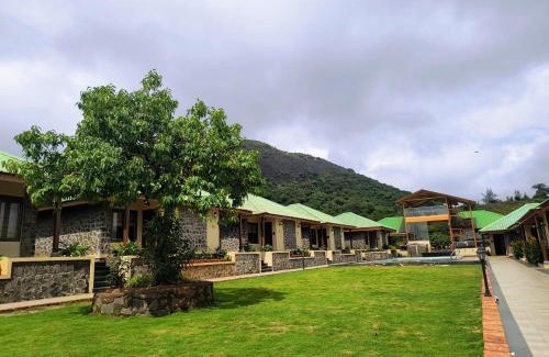 Mahabaleshwar Complejo | Alokik Sharanam Zinc Journey by The Fern, Mahabaleshwar