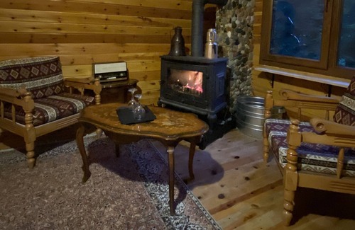 Cayeli Casa | Alone on the Mountain