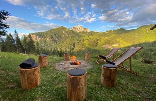 Sonnenalpe Nassfeld Chalet De Esquí | Alpen Chalet mit Bergblick