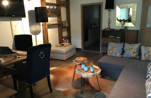 Hinterthal Apartamento | Estilo alpino con piscina cubierta y sauna.