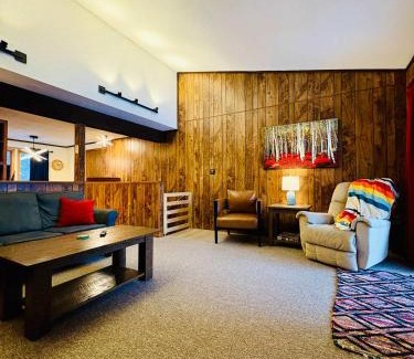 Bessemer Villa | Alpen Villa Escape at Powderhorn Mountain