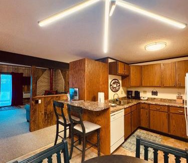 Bessemer Villa | Alpen Villa Escape at Powderhorn Mountain