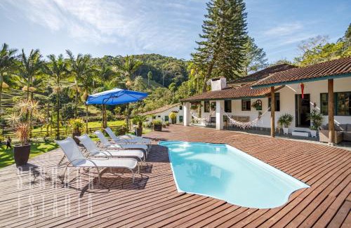 Sao Pedro de Alcantara Casa | Alpen Ville Finca con Piscina Inolvidable