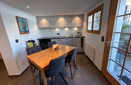 Zweisimmen Nr Gstaad Apartamento | Alpenchalet Spiher-Studio und ein weiteres Schlafzimmer