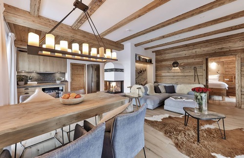 Frasdorf Apartamento | Alpenglühen-chalet-suite 90m², 2 Schlafzimmer, Wohnraum mit Küche und Bad mit Sauna