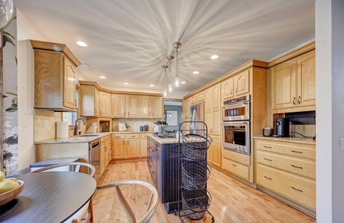 Southwest Colorado Springs Casa | Alpenglow COS: Your Family’s Adventure Starts Here – Hot Tub, Game Room & More!