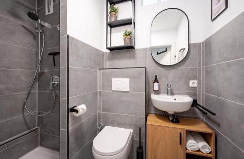 Rappele Apartamento | Alpenstube mit Bergblick, Sauna und Hallenbad