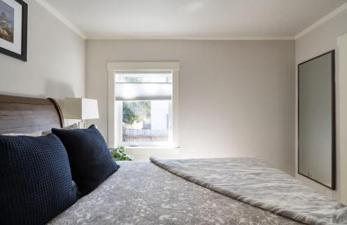 Alphabet Historic District Casa | Alphabet District - 2BR Retreat - Prime Locale