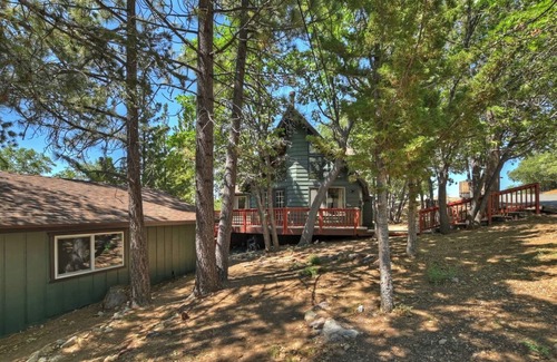 Upper Moonridge Cabina | Alpine A-frame Tranquil Retreat in Big Bear Lake!