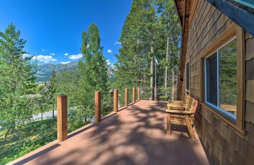 Alpine Casa | Alpine Adventures Cozy Log Cabin with Deck and Views!