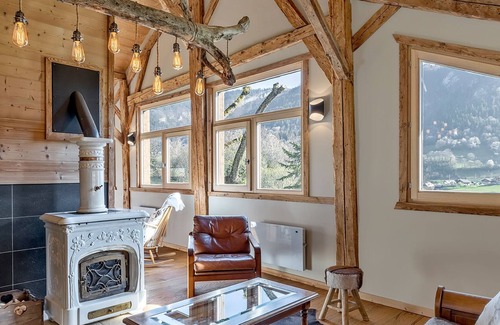 Vacheresse Chalet De Esquí | Alpine Chalet 1819 a beautiful Savoyard farmhouse, luxury chalet for 6–9 guests.