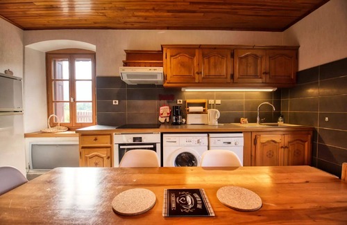 Morillon Villa | Alpine chalet - Apartment DRC with closed garden and wooded