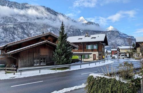 Martisberg Apartamento | Alpine chalet apt w/parking and porch