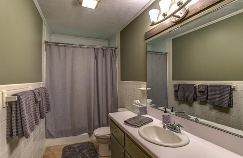 Blowing Rock Casa | Alpine Cottage Walking distance to App Ski cottage