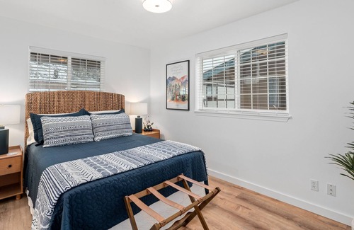 Leavenworth Condominio | Alpine Escape Downtown Townhome w Hot tub Free Cruiser Bicycles