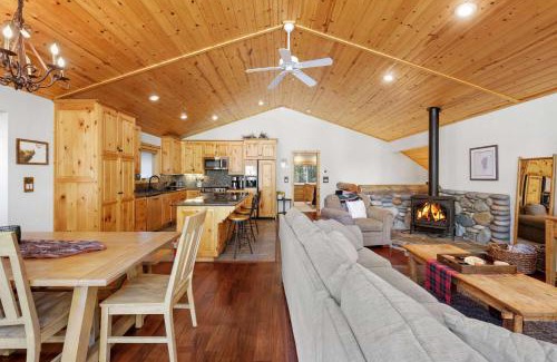 Tahoma Casa | Alpine Gem Near Homewood Mountain