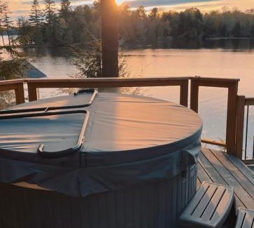 Bala Chalet De Esquí | Alpine Lake House - Waterfront on Lake Muskoka