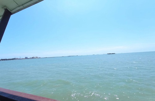 Batu Dua Chalet De Esquí | Alpine LXPD Full Seaview Water Chalet