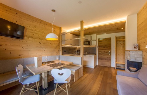 Lutago Apartamento | Alpine modern apartment in the middle of nature with wellness offer