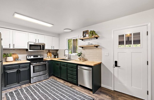McCall Cabina | Alpine Nine - Modern, cozy cabin in the woods close to town
