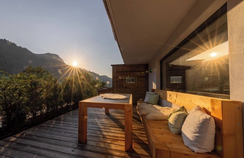 Kitzbuehel Apartamento | Alpine retreat with sun terrace