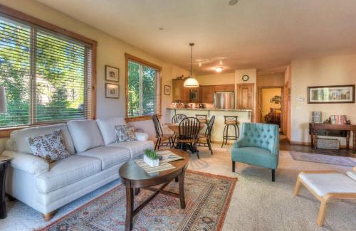 Truckee Casa | Alpine Way Lake & Sugar Bowl Resort