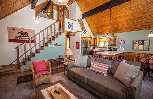 Comstock Acres Casa | Alpine Welcome by Hauserman Rental Group