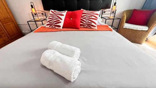 Alcala Casa | Alquiler de Habitación privada con las areas de sala, cocina y baño que se comparten cerca al Mar!