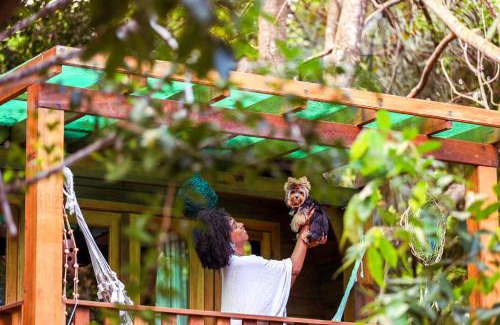 Acu da Torre Chalet De Esquí | Alquimia Zen IGLUs de eucalipto na Reserva Aruá