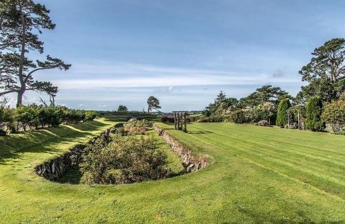 Newton Ferrers Casa | Alston Hall