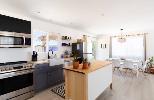 Landers Casa | Alta Azul - Cozy Cabin Near Goat Mountain W/Hot Tub! 1 Bedroom Home by RedAwning