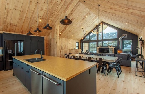Saint Ferreol les Neiges Chalet De Esquí | Alta - Modern Chalet for 19 people