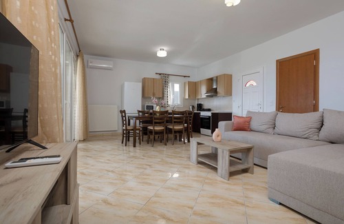 Kalpaki Apartamento | Altamira Holiday Apartment : 2-bedroom apartment in Zakynthos near Laganas