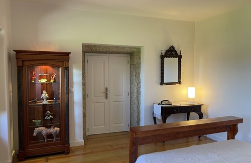 Cardielos Otro | AltaVista, refurbished country house with fireplace, garden, swimming pool and incredible views.